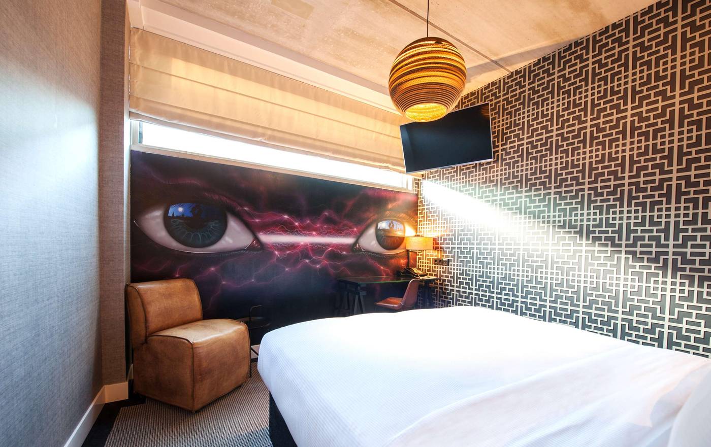 DoubleTree-by-Hilton-NDSM-Wharf-Room-62