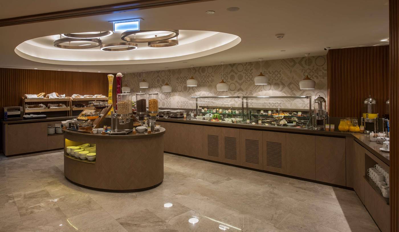 Doubletree-By-Hilton-Istanbul-Sirkeci-Restaurant-53