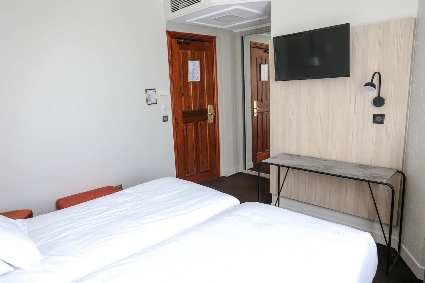 Hotel-Vendome-Room-28