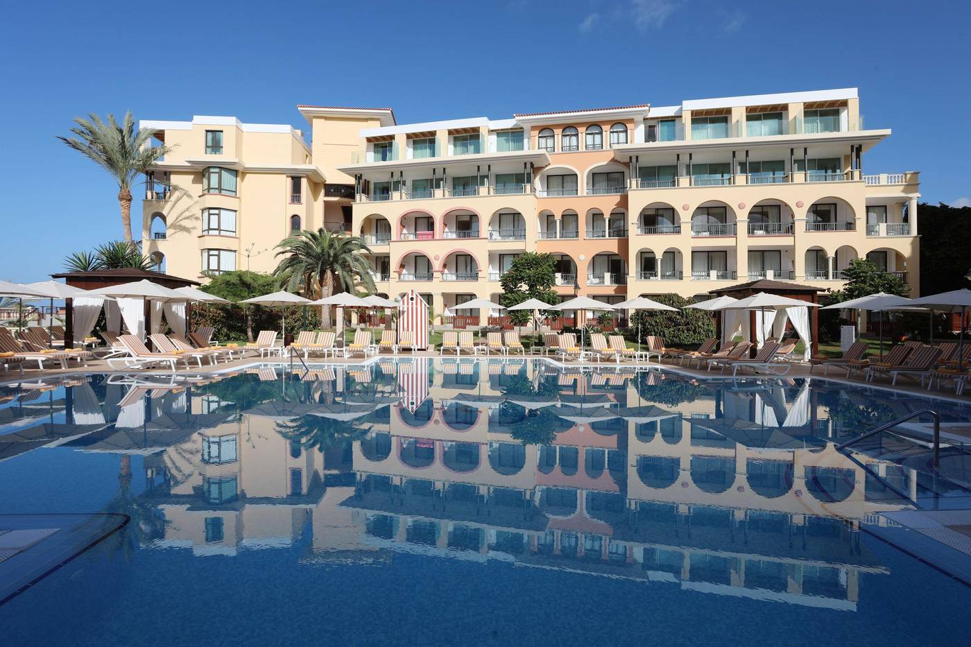 IBEROSTAR-Anthelia-Pool-2