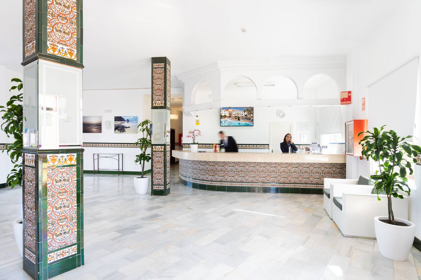 Globales-Costa-Tropical-Lobby-34