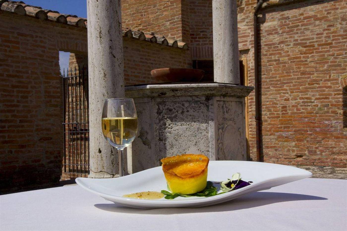 Castello di Leonina-Italy-Asciano (Siena)-General view-4