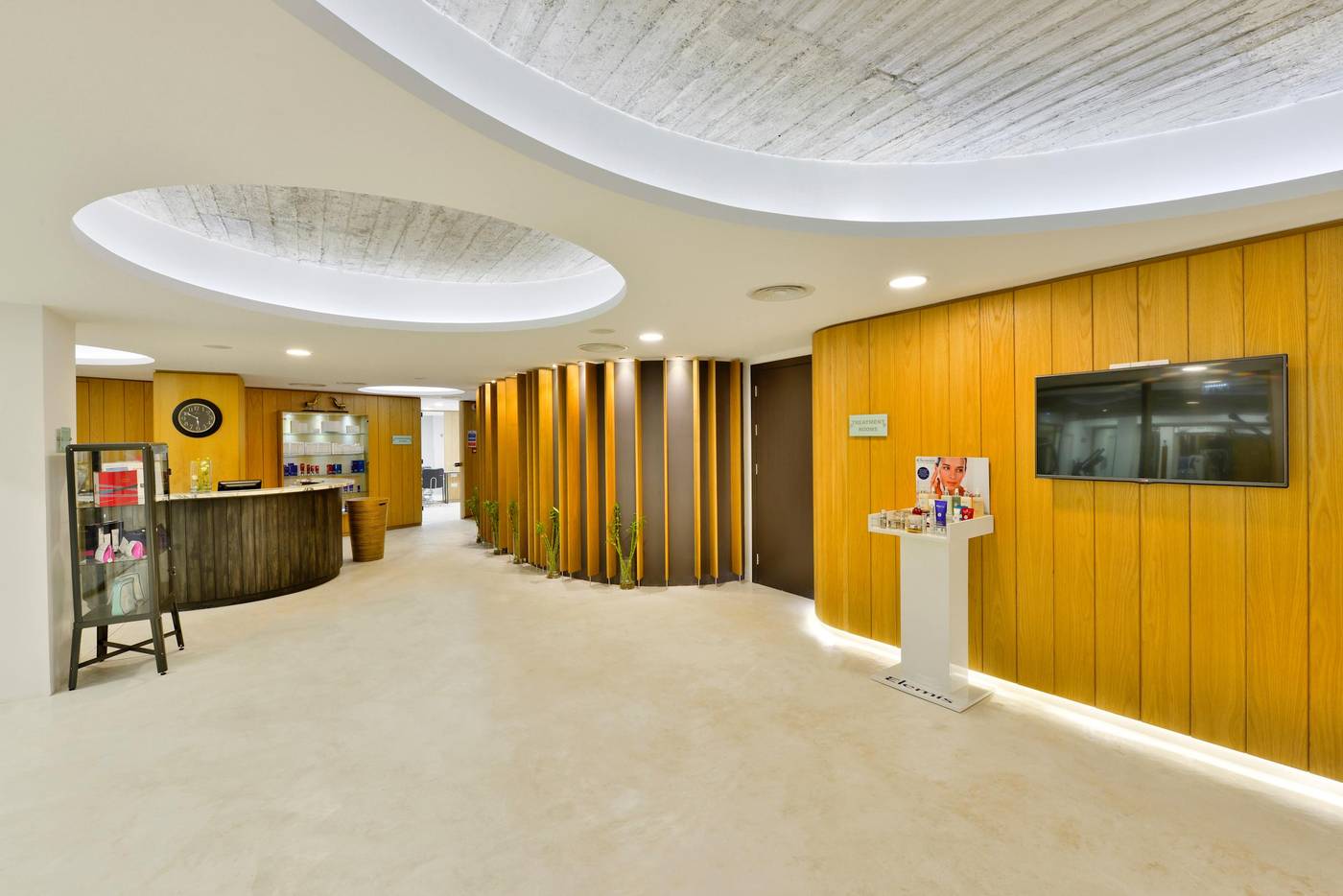 Napa-Mermaid-Hotel-Sports-and-Entertainment-60