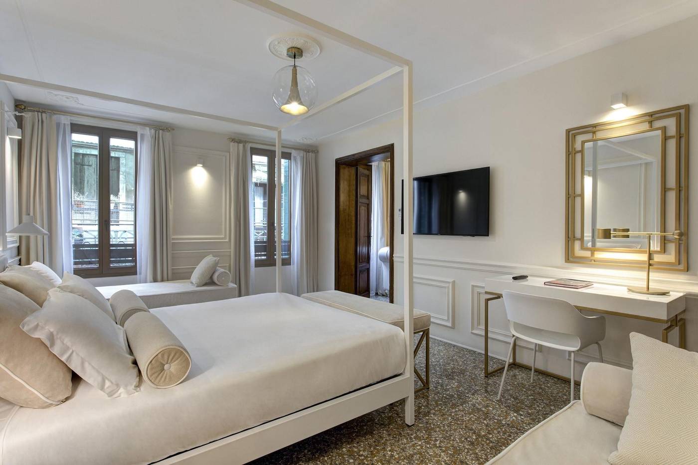 San-Marco-Suite-755-Room-2