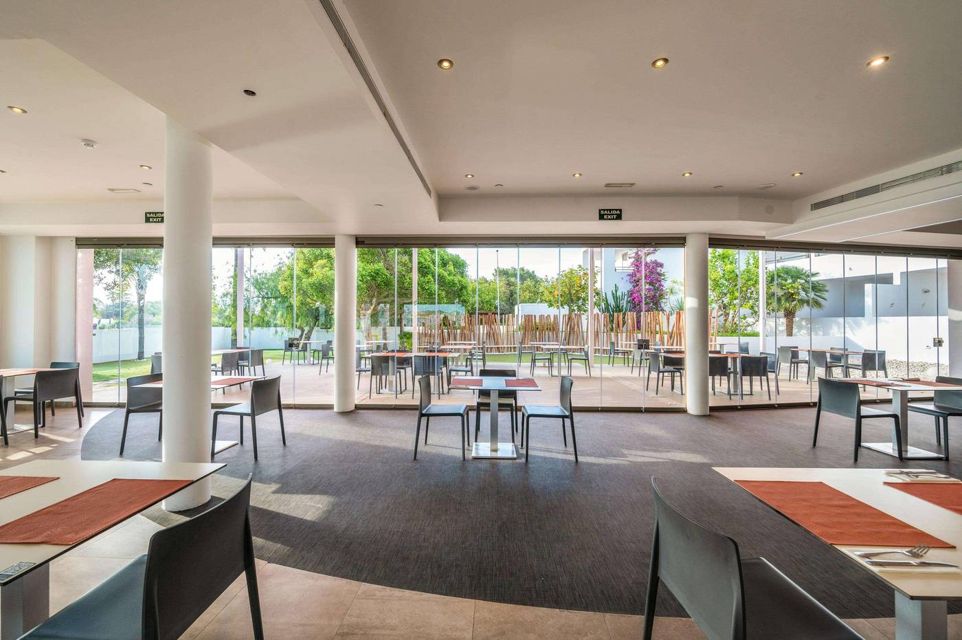 THB-Ocean-Beach-Restaurant-55