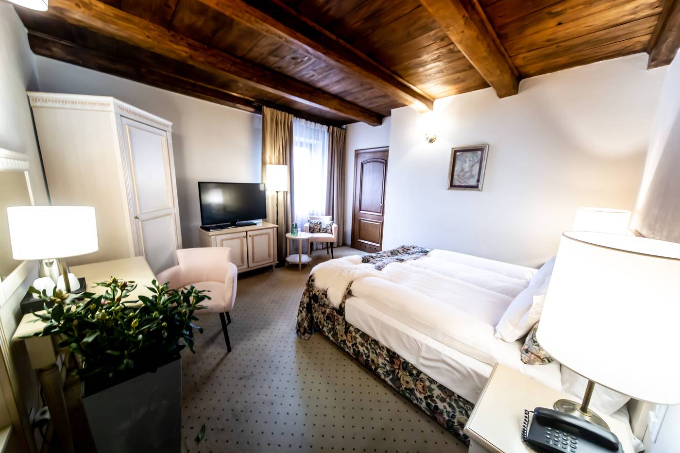 Hotel-Rubinstein-Room-13