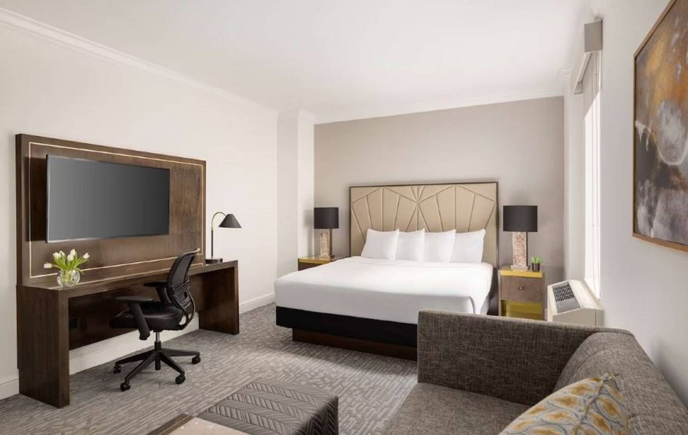 Martinique-New-York-on-Broadway--Curio-By-Hilton-Room-21