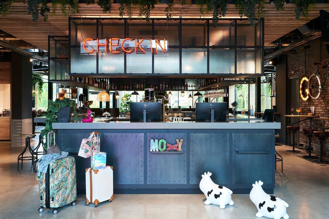 Moxy-Amsterdam-Schiphol-Airport-General-view-18