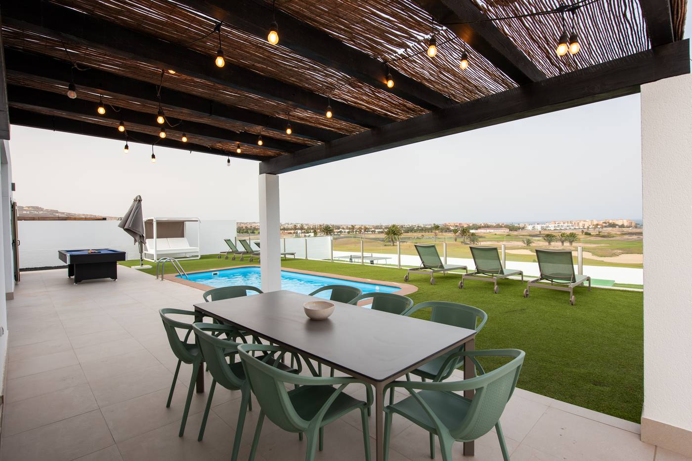 11.06.25 EREZA The White Homes