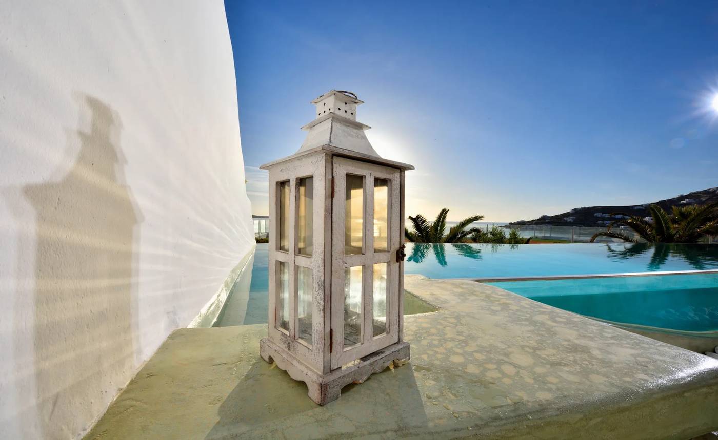 Saint-John-Hotel-Villas---Spa-Room-17