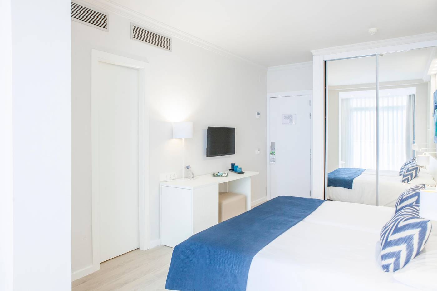 Ibersol-Antemare---Adult-s-Only-Room-31