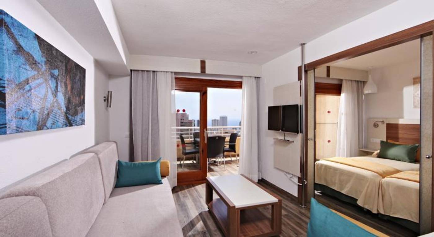 Sandos-Benidorm-Suites-Room-12