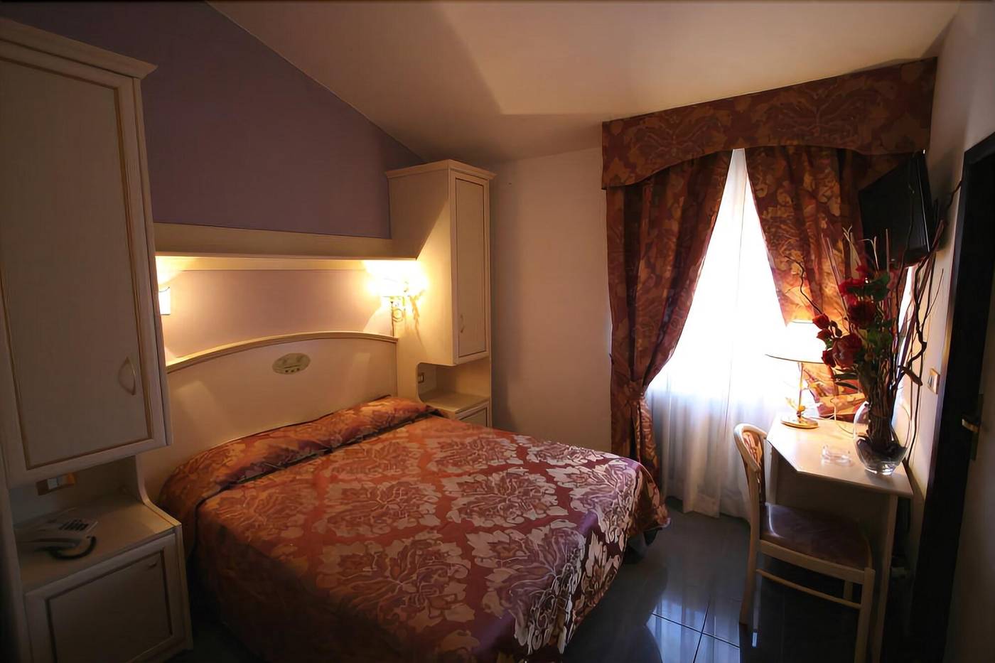 Hotel-La-Meridiana-Room-8