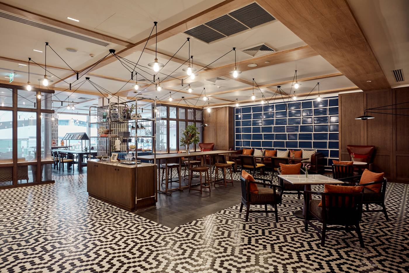 Montien-Hotel-Surawong-Restaurant-15