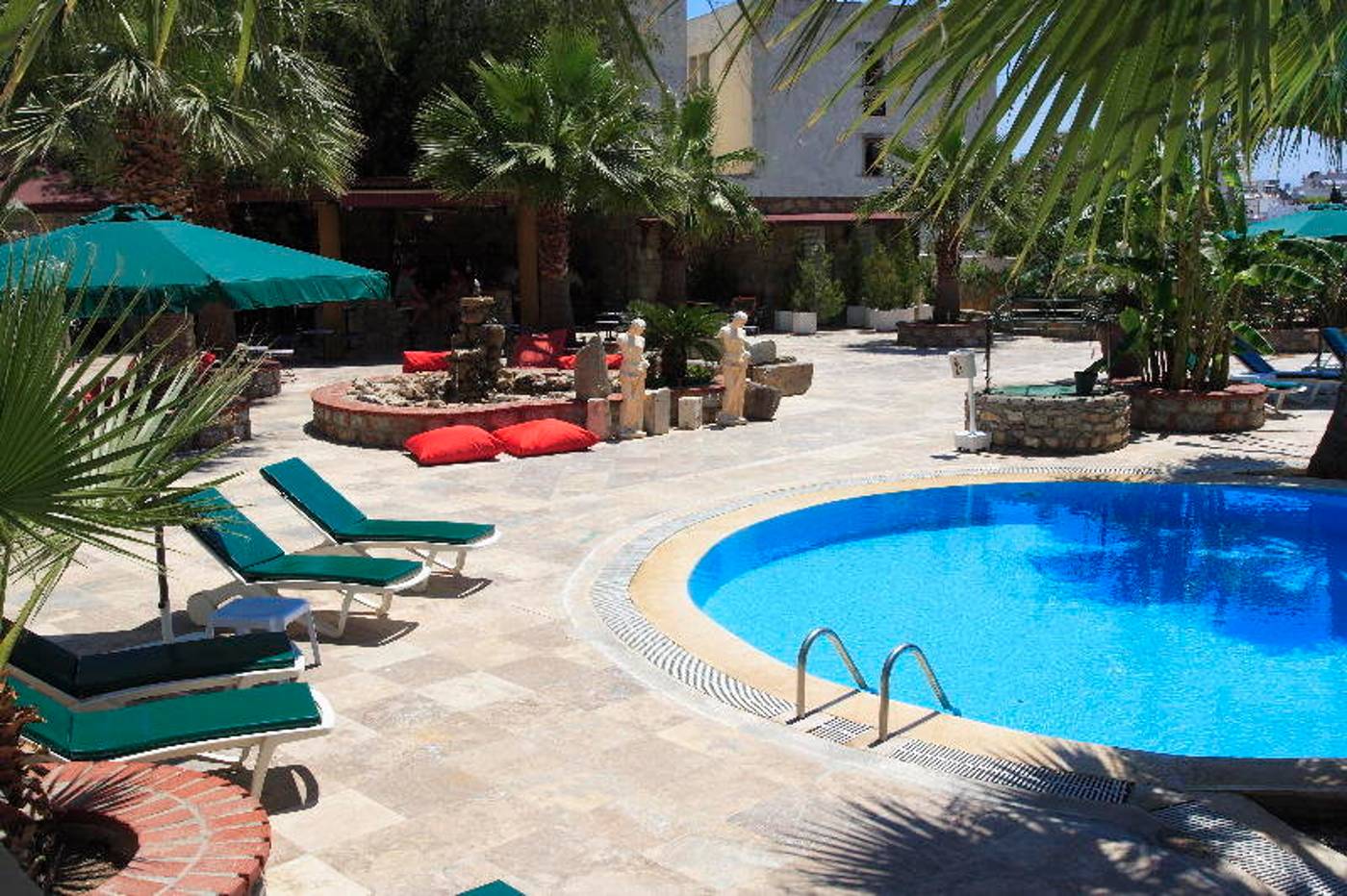La-Rosa-Pool-3