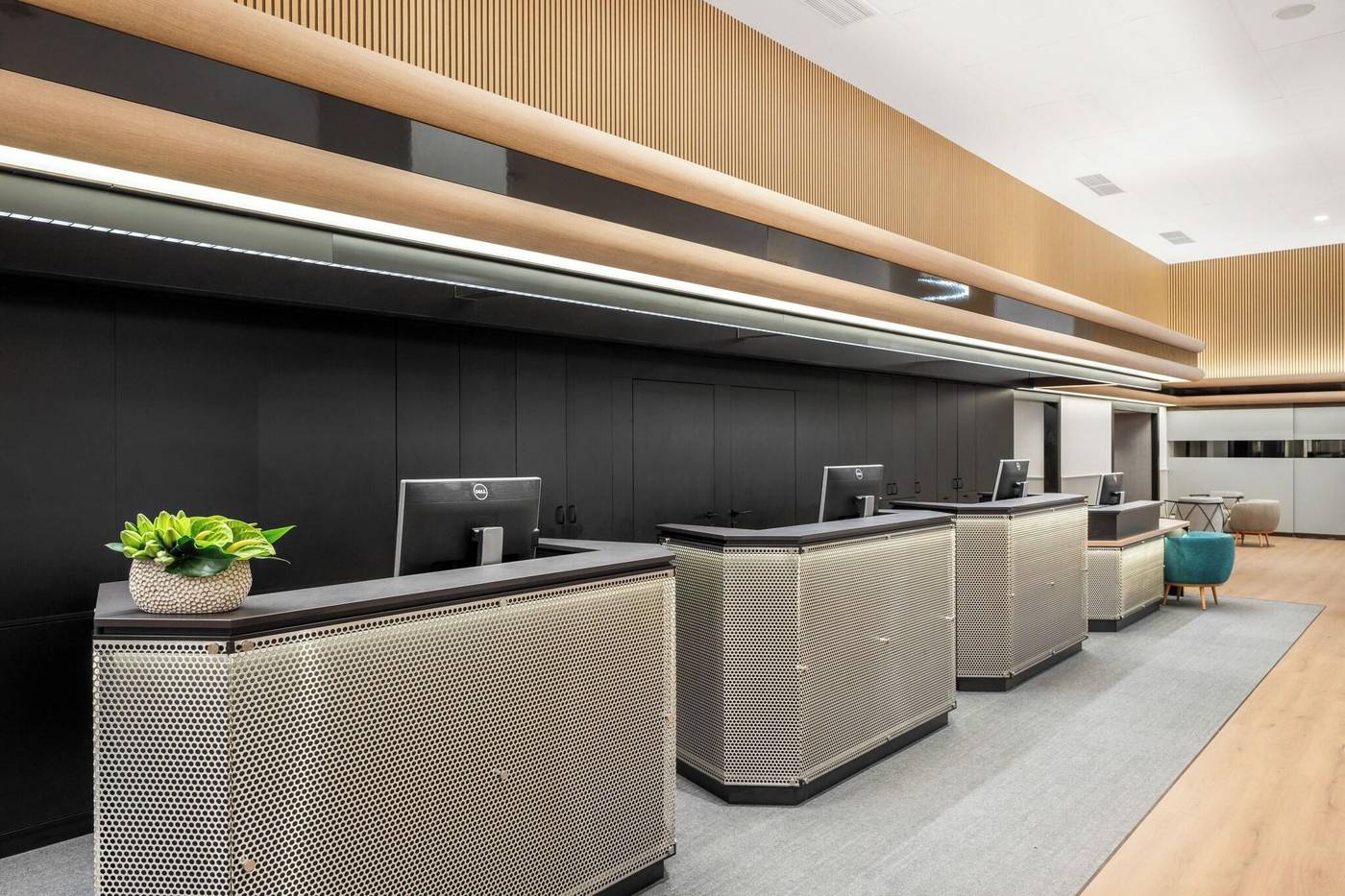 Danubius-Hotel-Hungaria-City-Center-Lobby-6