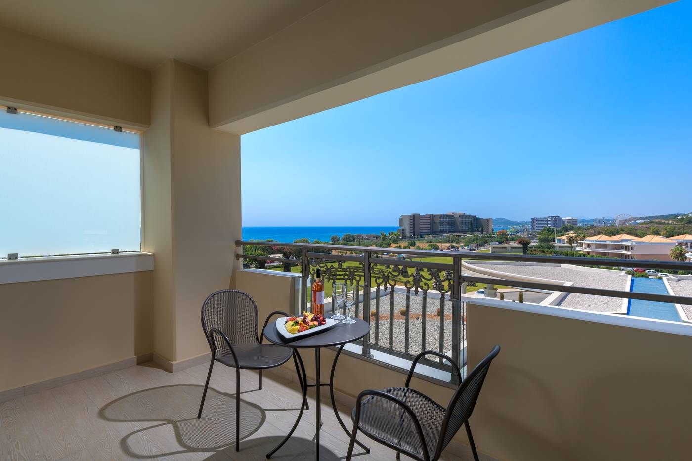 La-Marquise-Luxury-Resort-Complex-Room-87