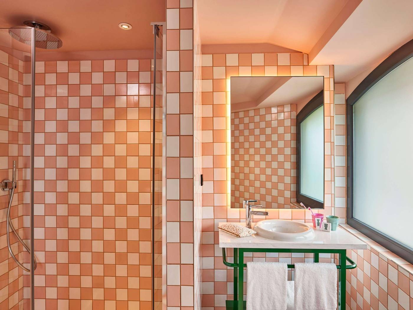 Mama-Shelter-Nice-Room-35