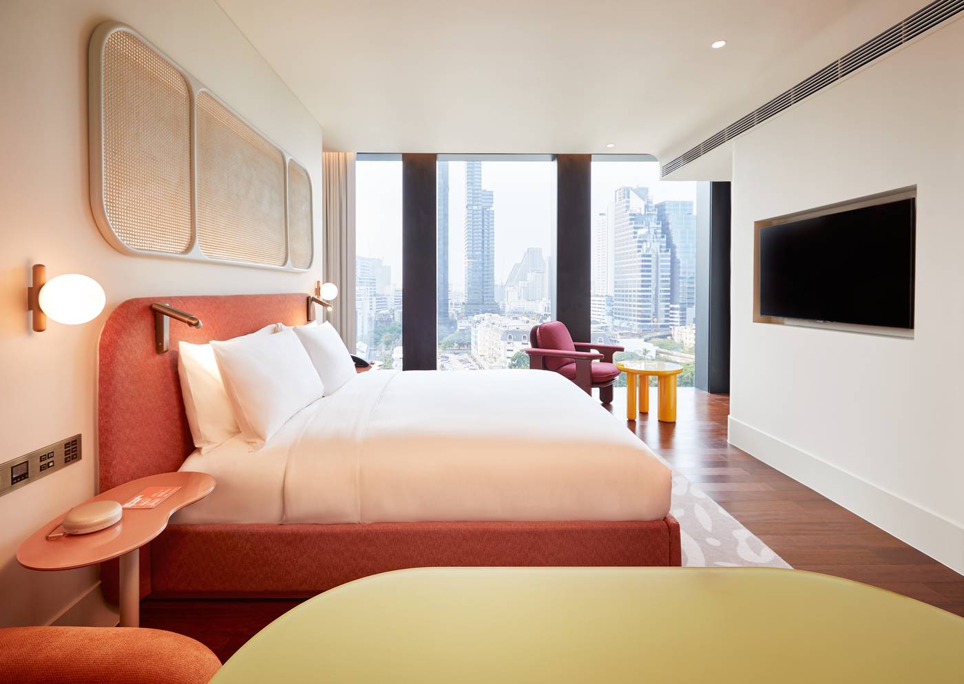 The-Standard--Bangkok-Mahanakhon-Room-24