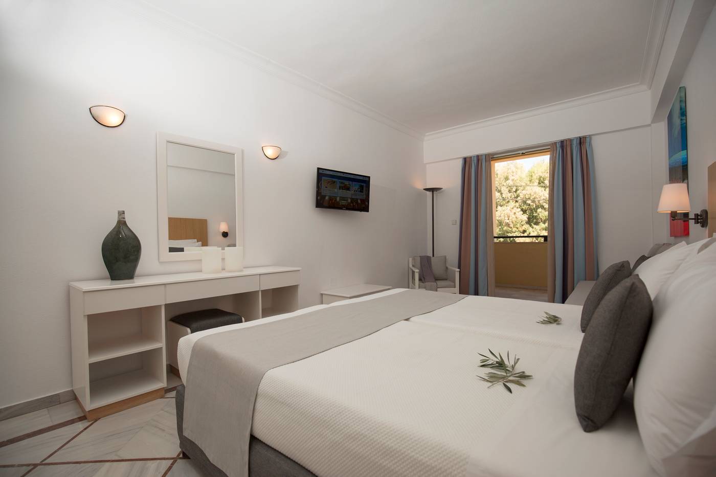 Samaina-Inn-Hotel-Room-22