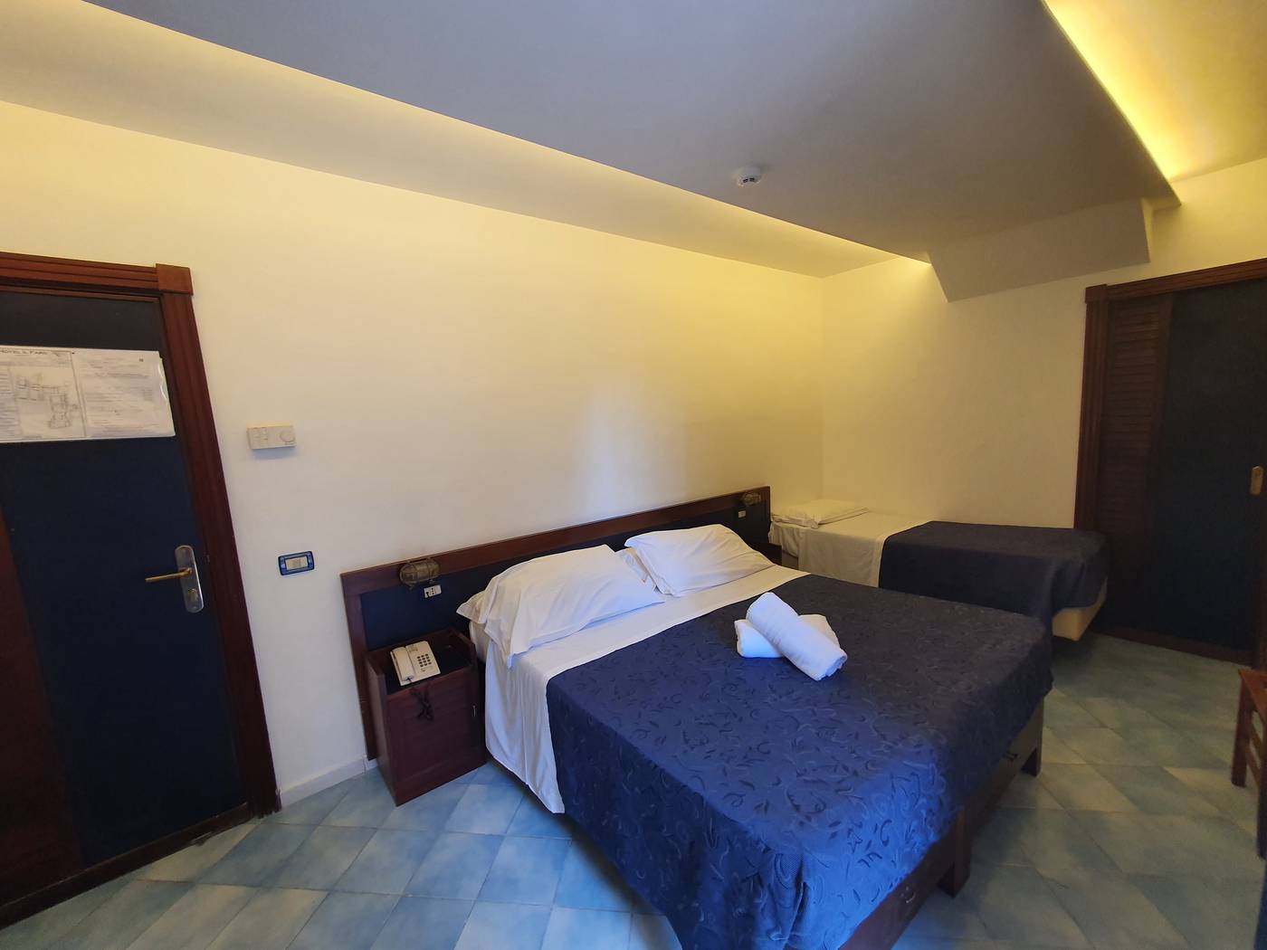 Hotel-Il-Faro-Sorrento-Room-11