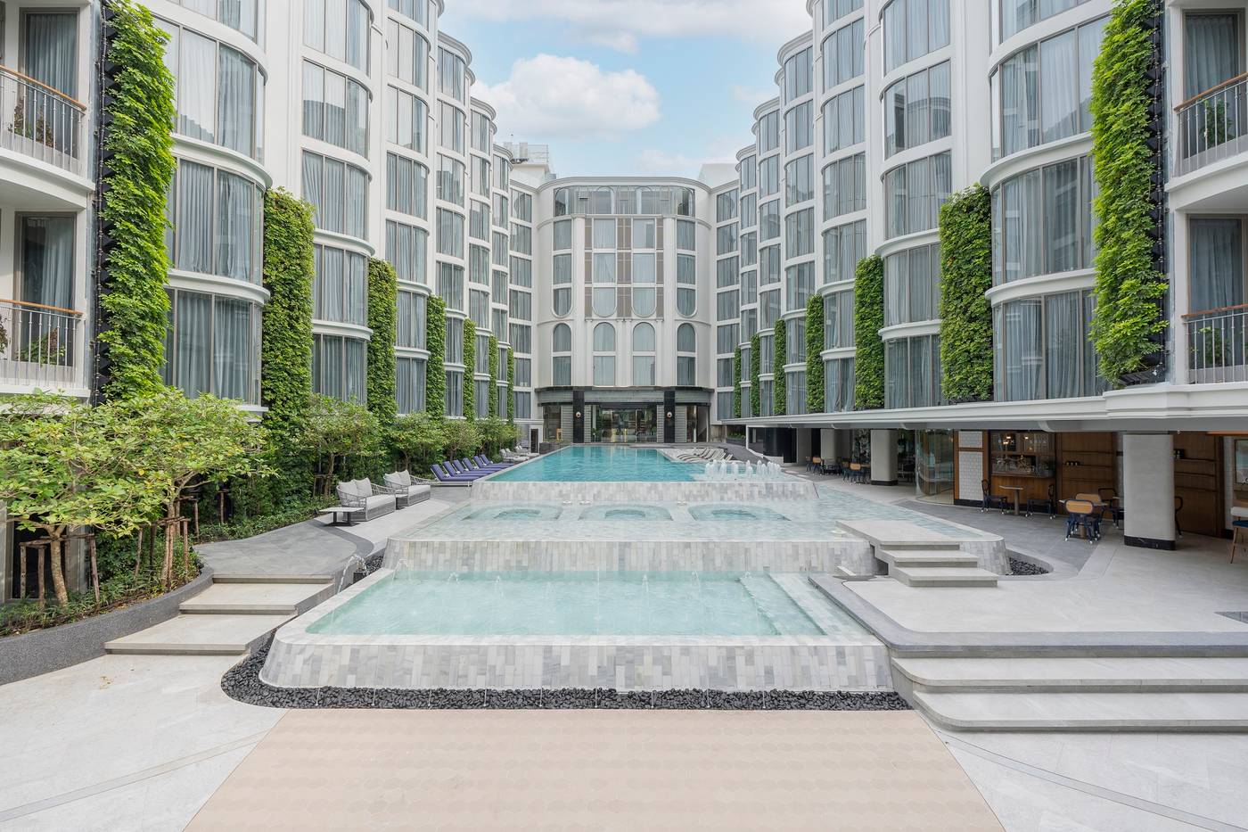 The-Salil-Hotel-Riverside-Bangkok-Pool-73