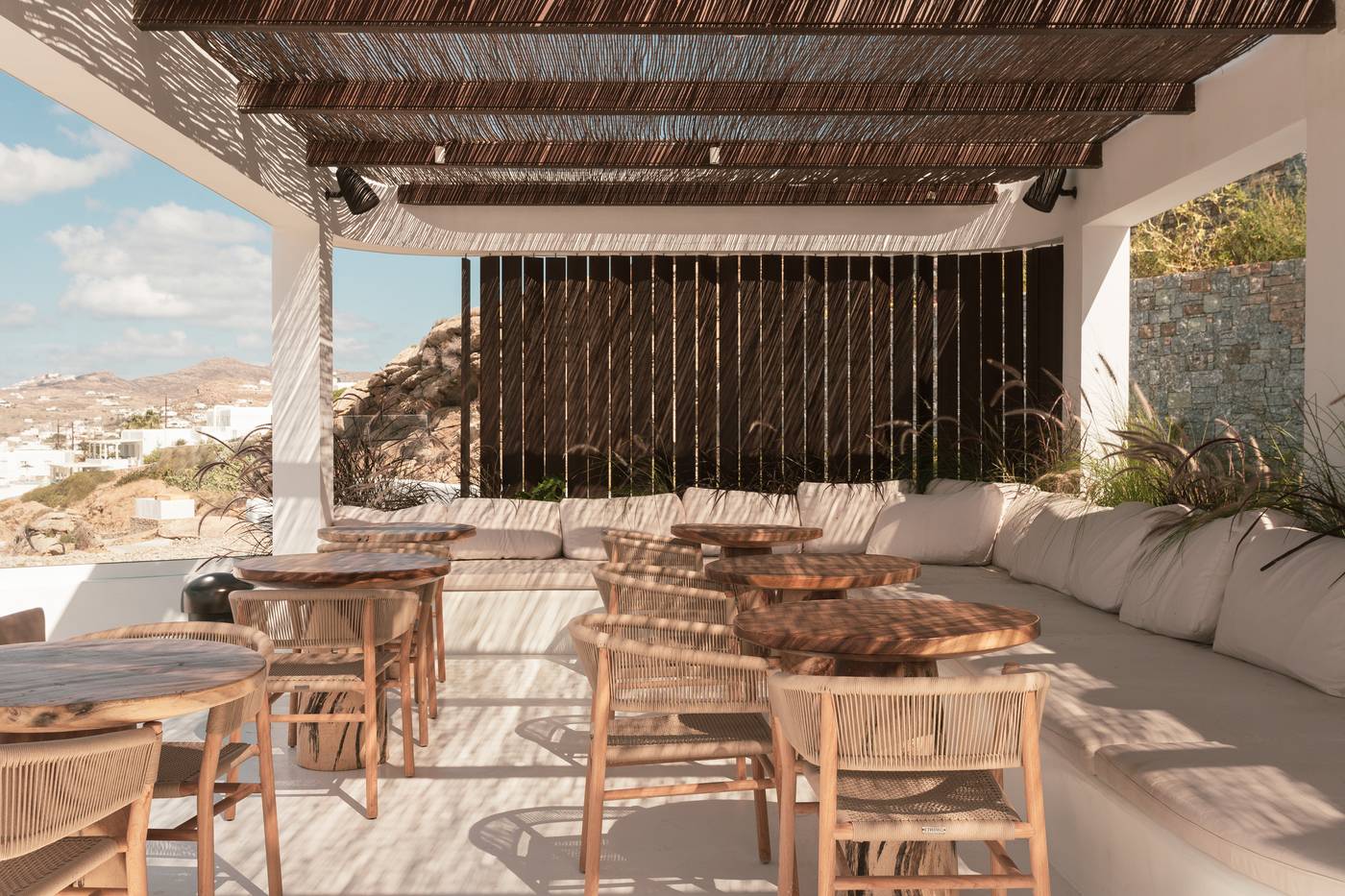 Lovia-Mykonos-Restaurant-14