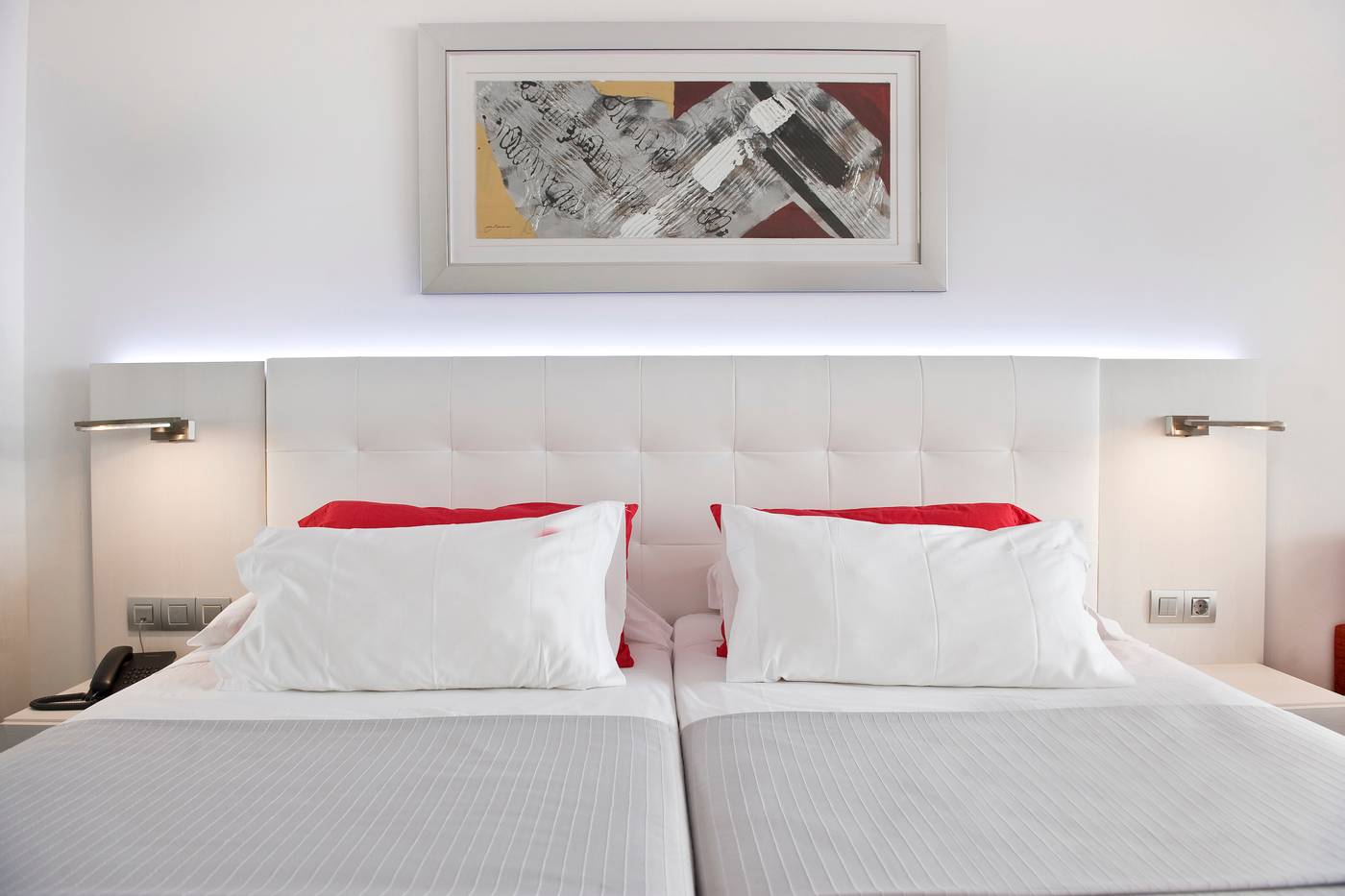 Alexandre-Hotel-Gala-Room-37