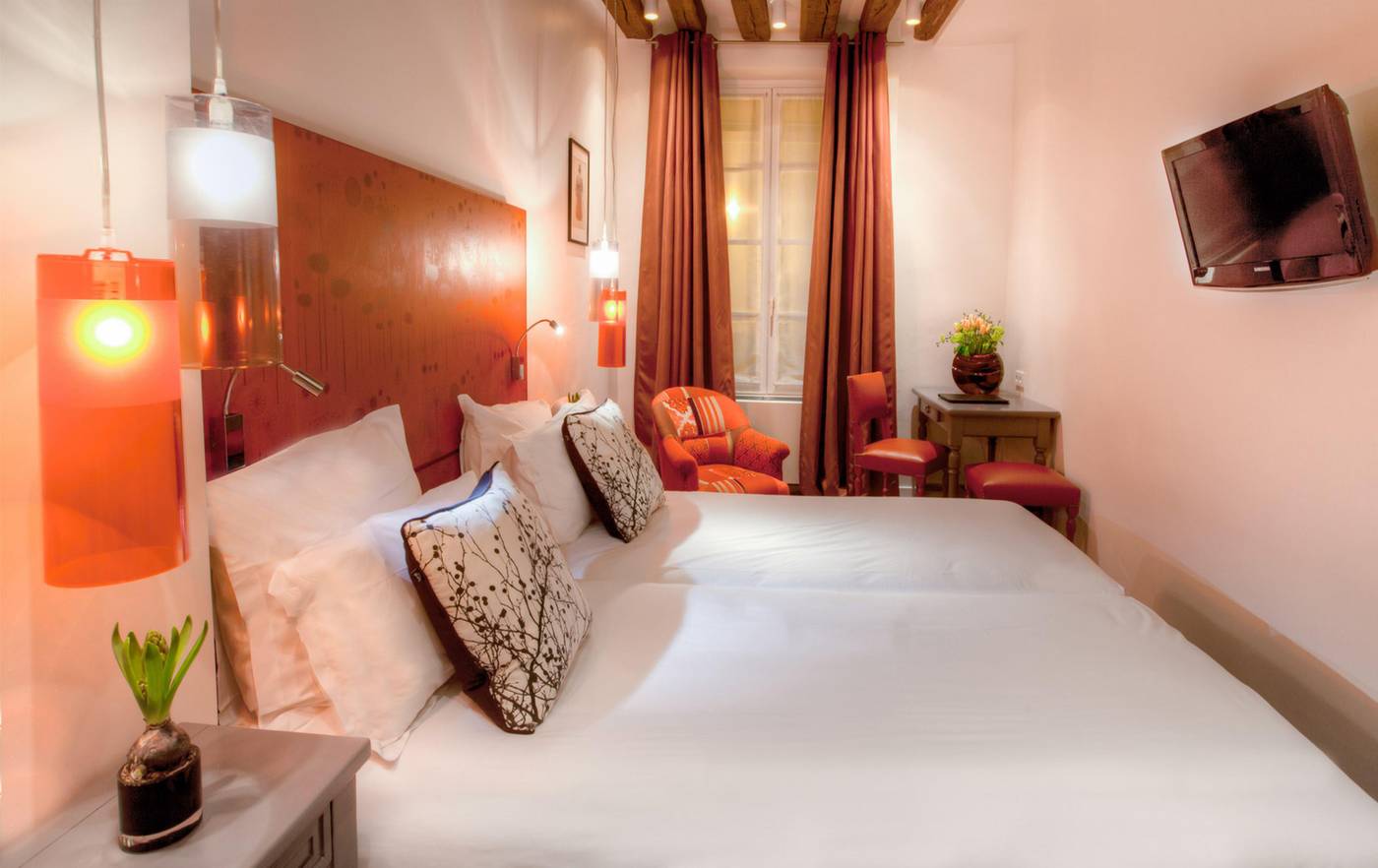 Hotel-Sevres-Saint-Germain-Room-30