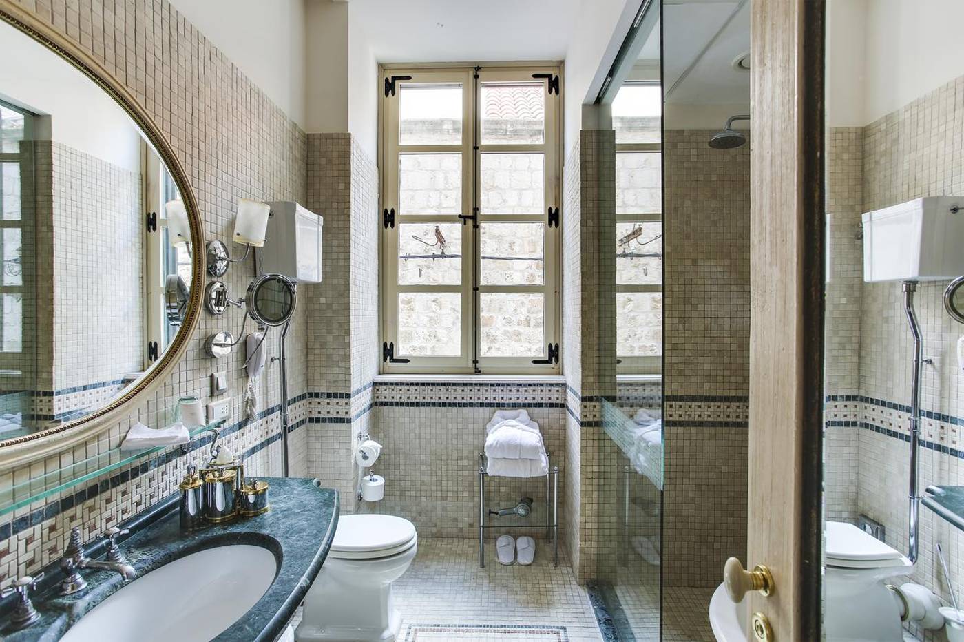 The-Pucic-Palace-Room-19