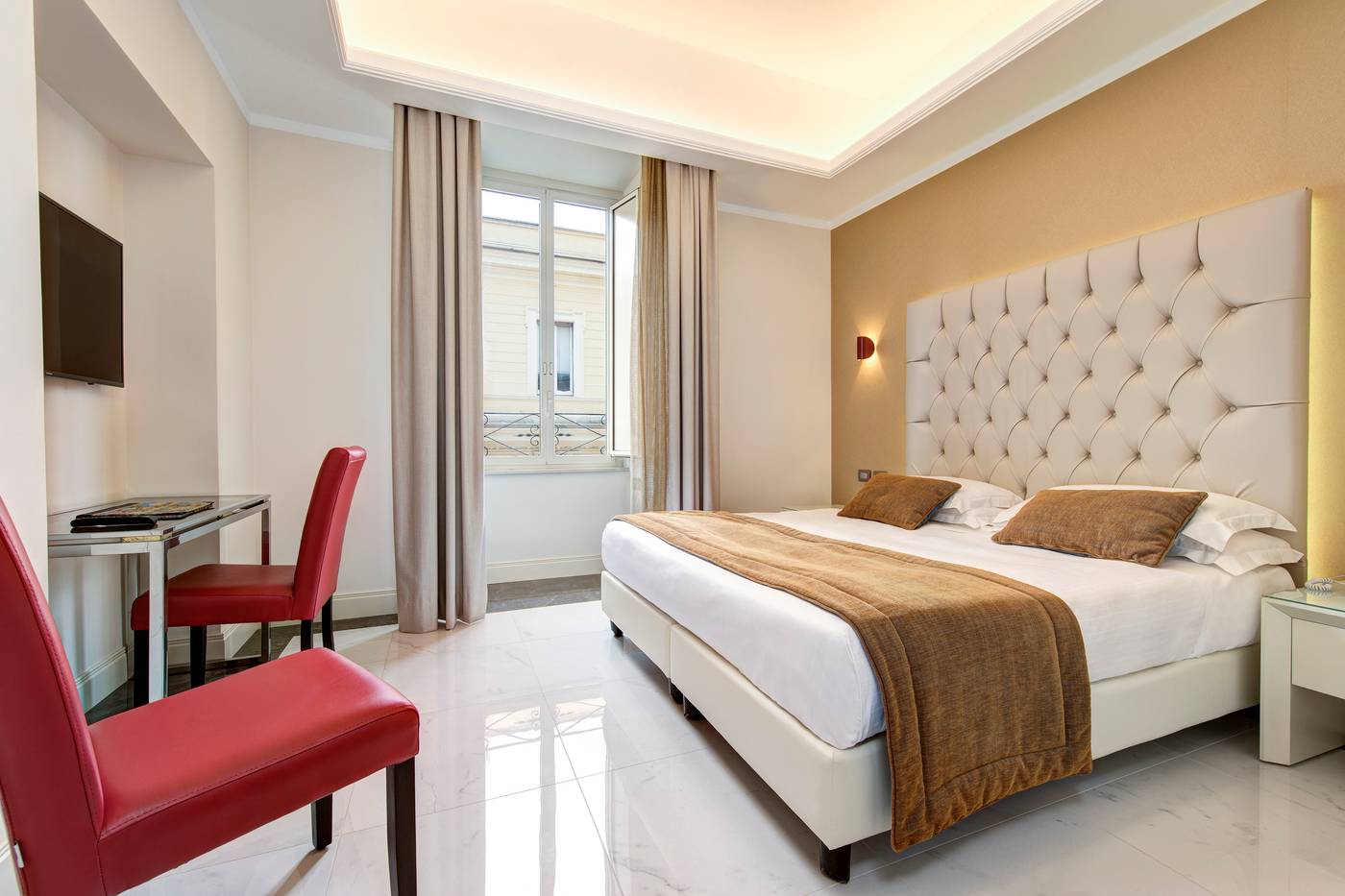 Marcella-Royal-Rooftop-Garden-Room-9