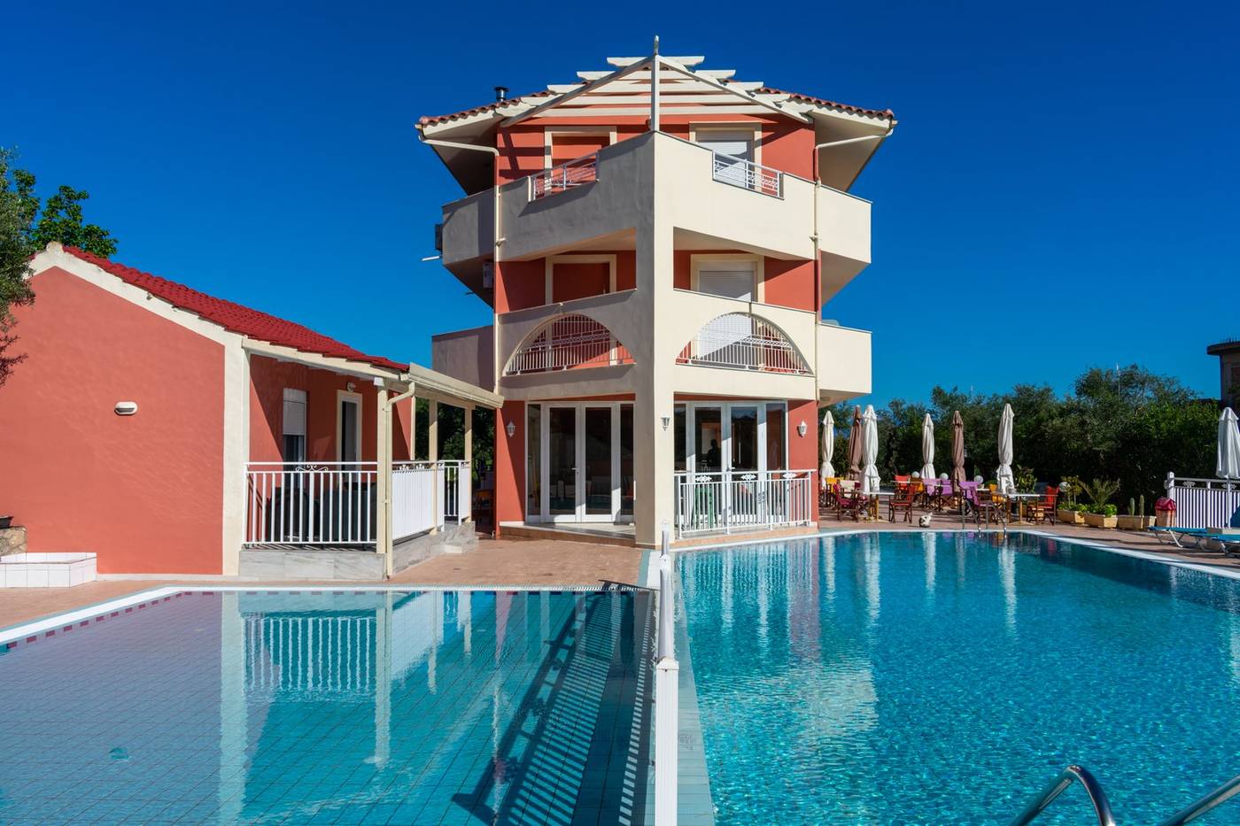 Zante-Pantheon-Hotel-Pool-1