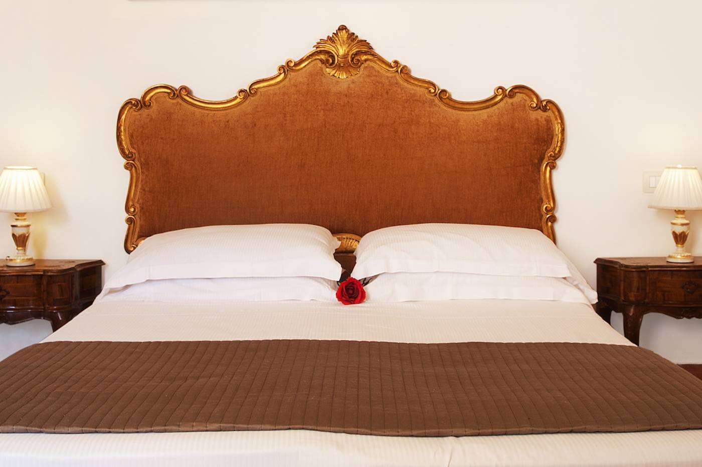 Pantheon-Inn-Room-13