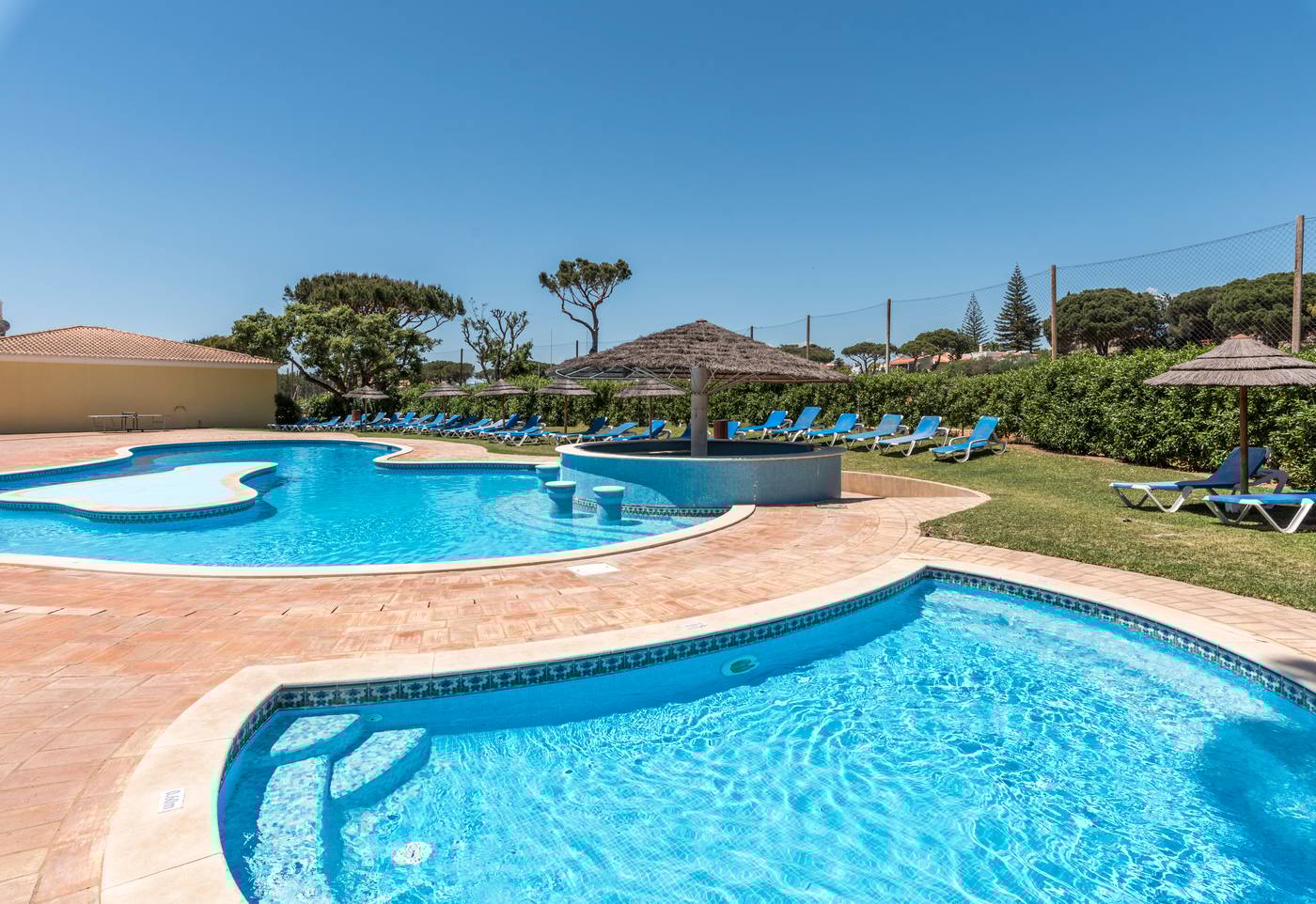 Browns-Sports---Leisure-Club-Vilamoura-Pool-2