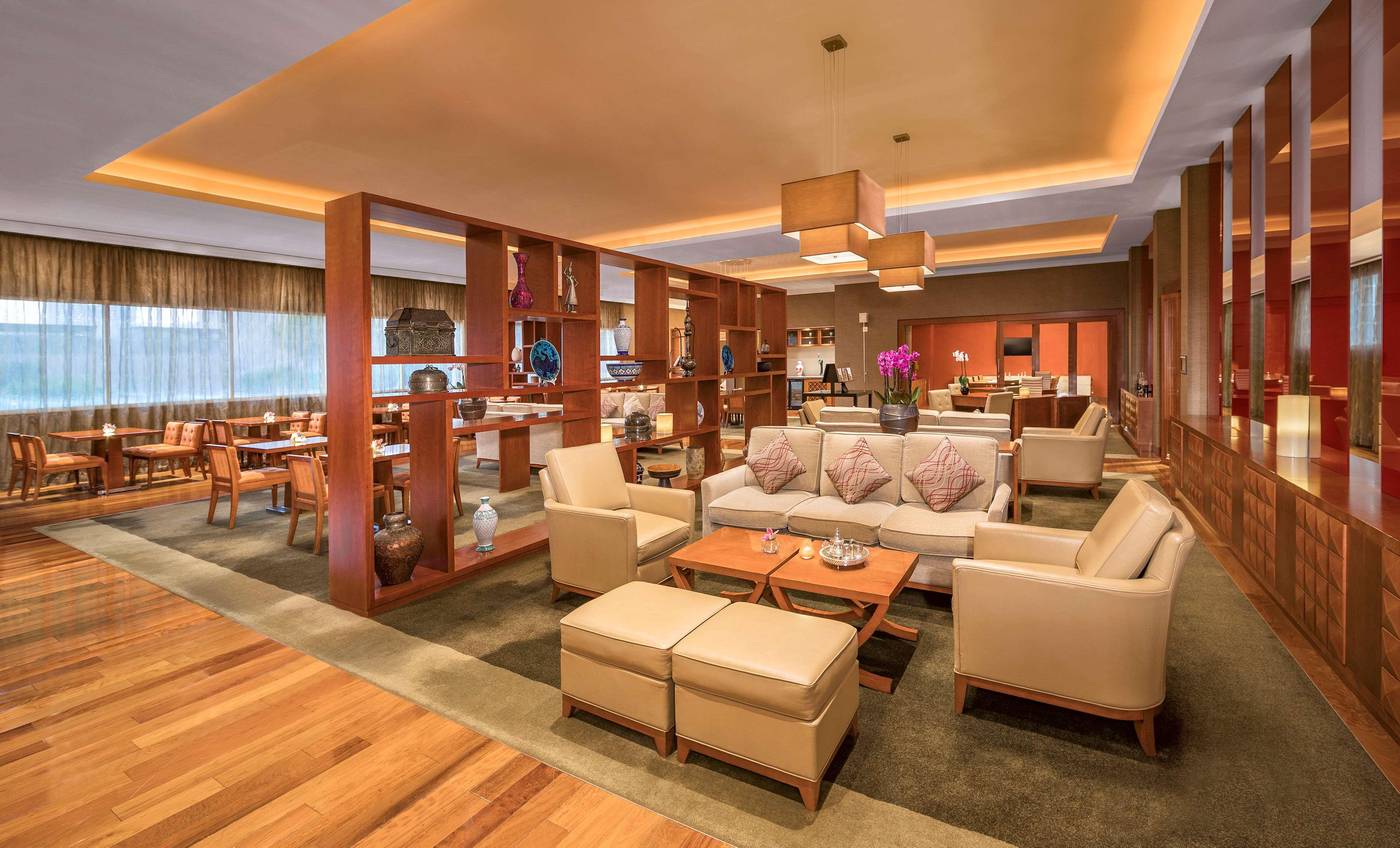 Grand-Hyatt-Doha-Hotel---Villas-Bar-5