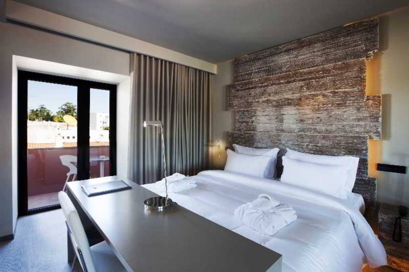 Vitoria Stone Hotel-Portugal-EVORA-Room-8