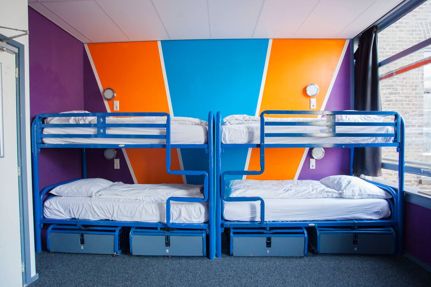 Flying-Pigs-Downtown-Hostel-Amsterdam-Room-3