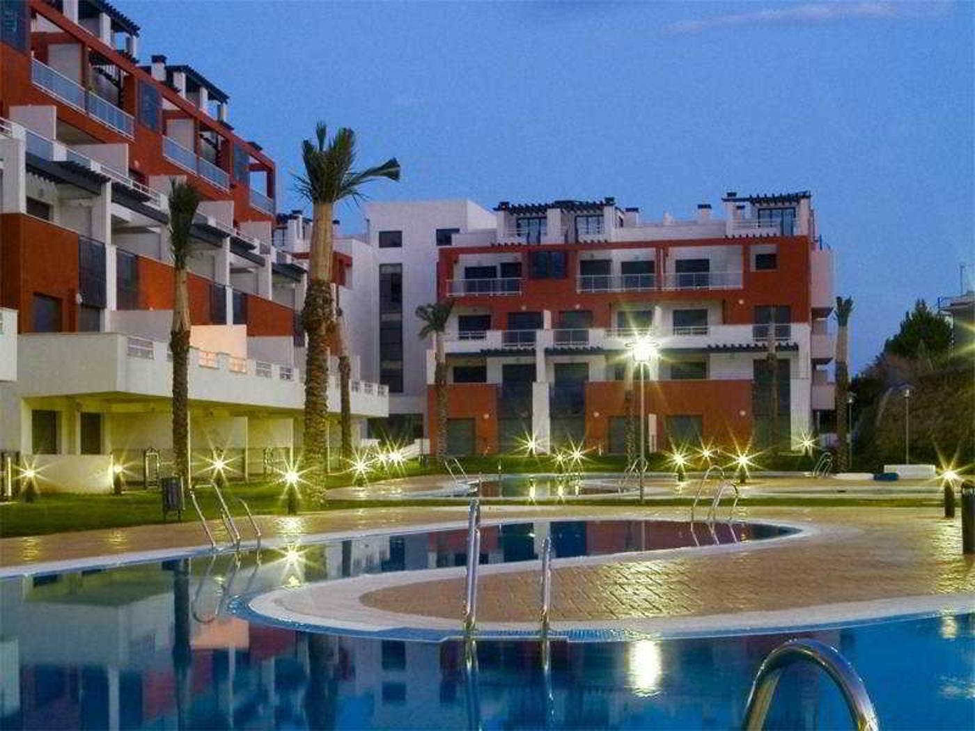 Marina-Rey-II-Pool-3