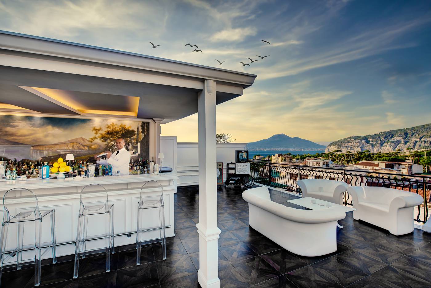 Majestic-Palace-Bar-18