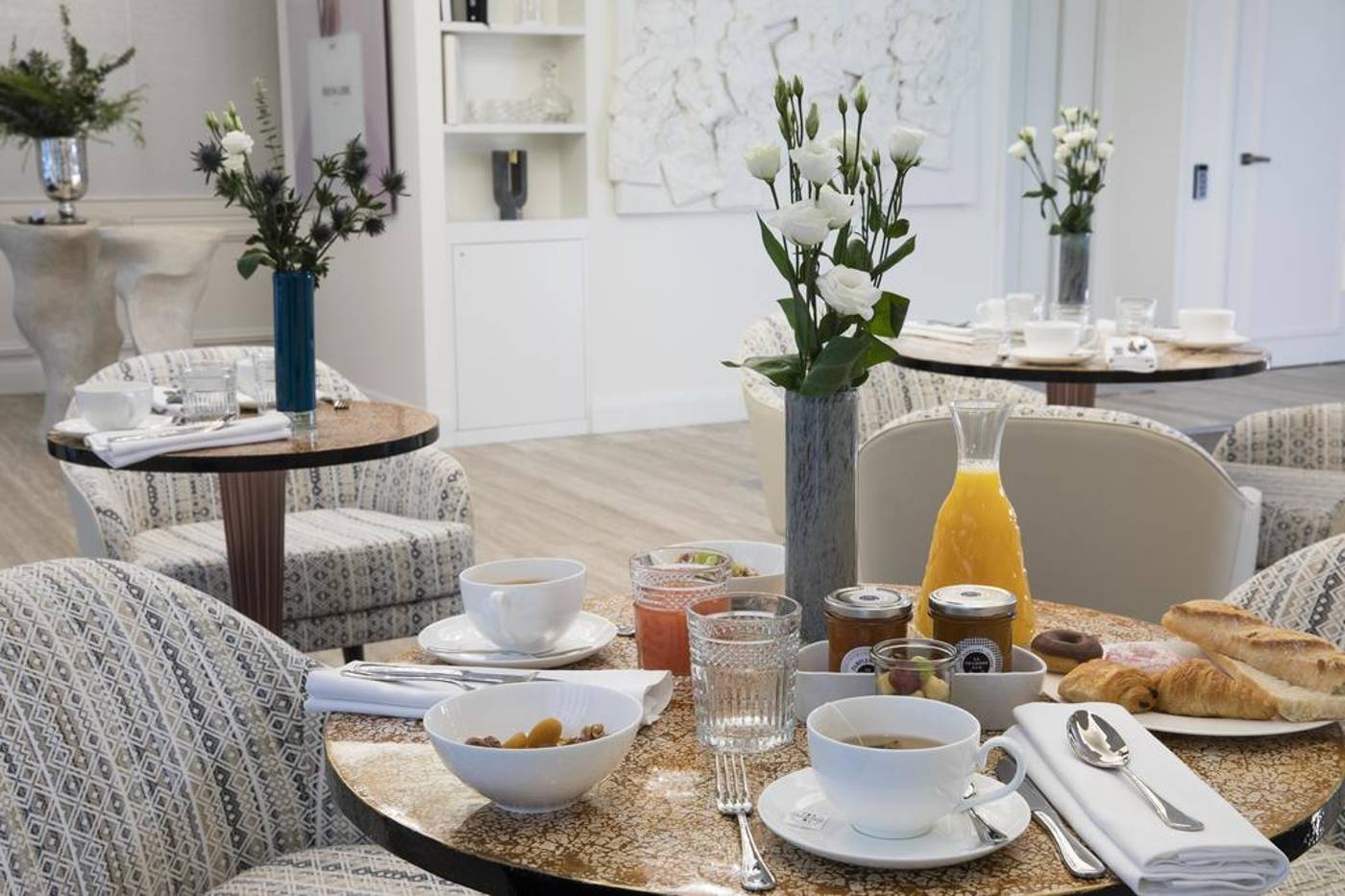 Hotel-Dress-Code-Restaurant-8