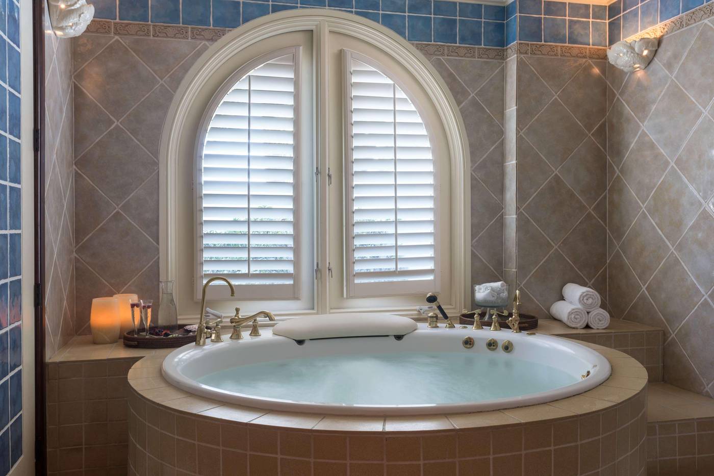 Hyatt-Regency-Huntington-Beach-Sports-and-Entertainment-39