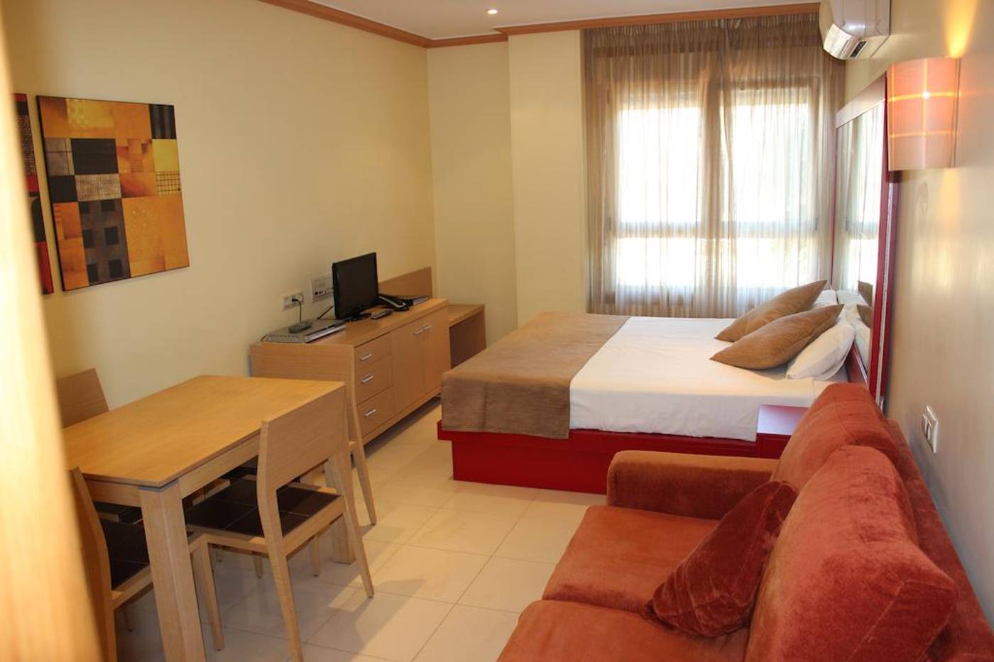 Mediterraneo-Real-Room-32