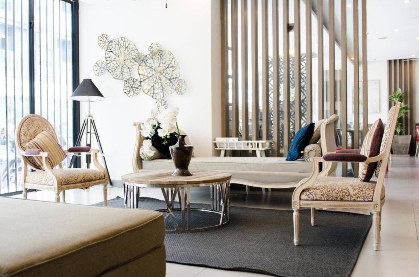 Mirage-Express-Patong-Phuket-Hotel-Lobby-31