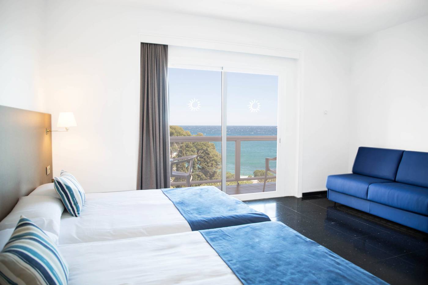 htop-Caleta-Palace-Room-25