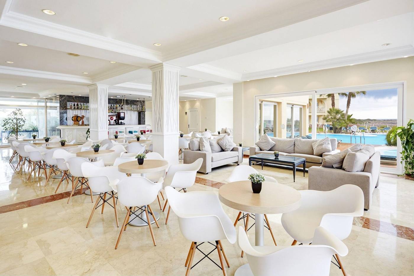 Grupotel-Tamariscos-Bar-25