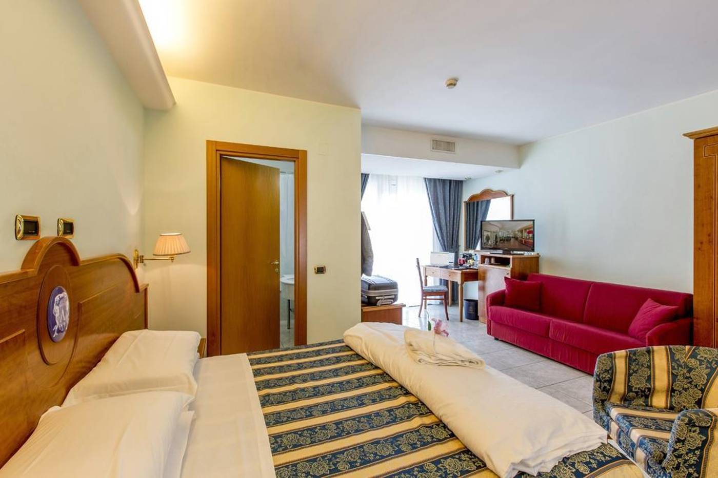 Ambassador-General-view-5