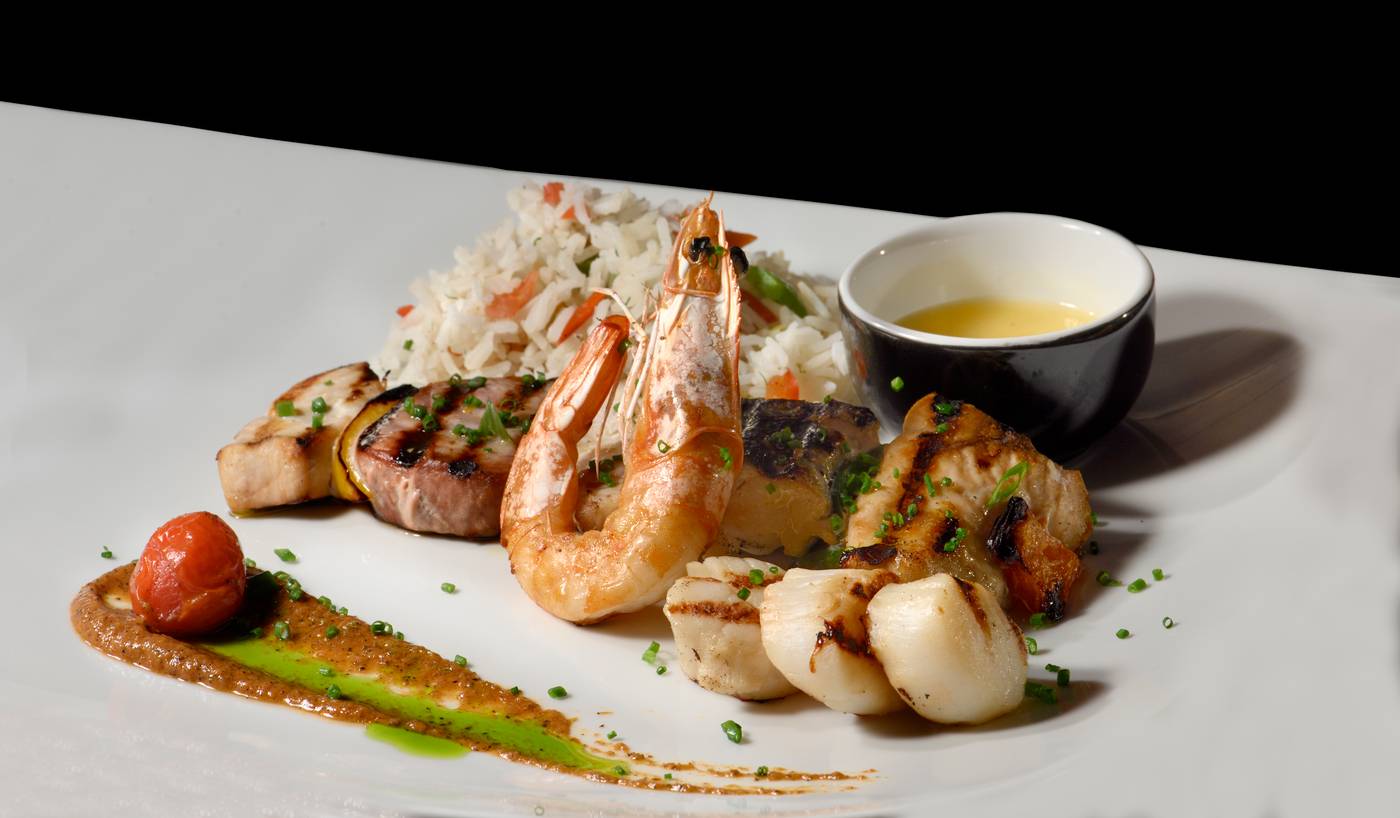 Petinos-Beach-Restaurant-17