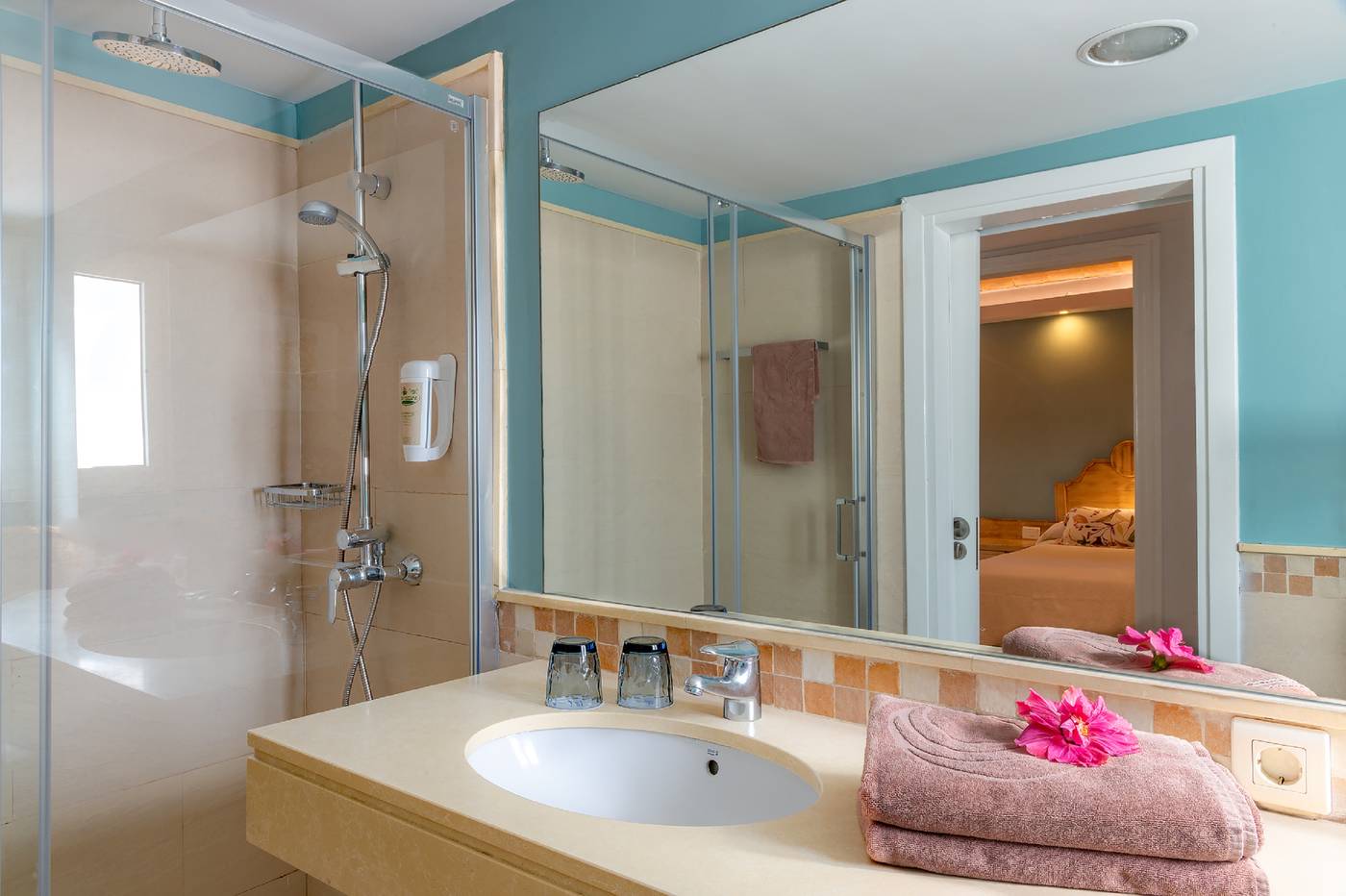 Cordial-Biarritz-Room-31