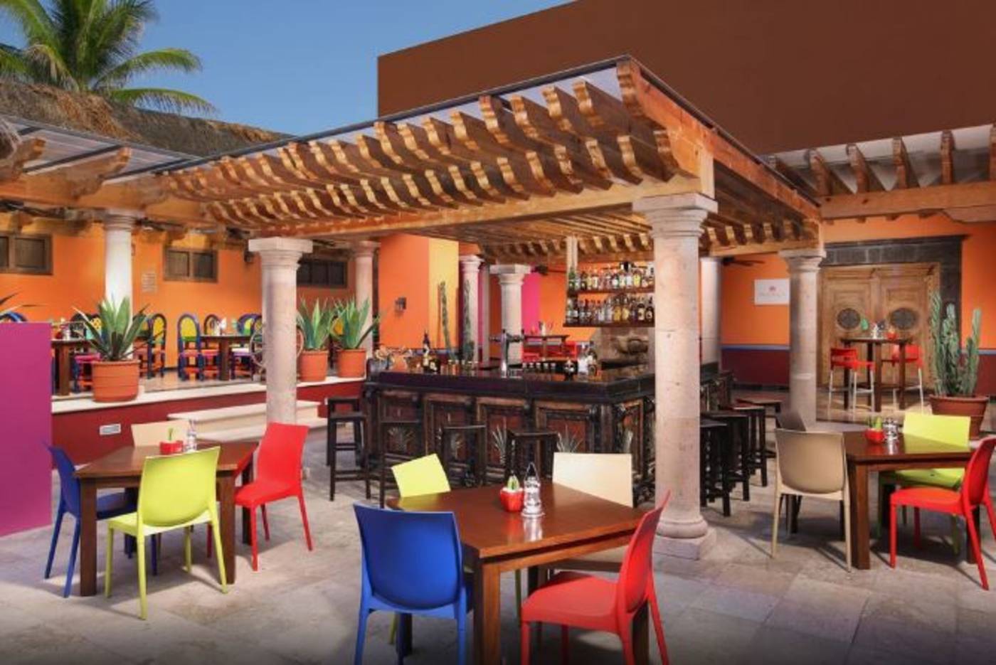 The-Pyramid-at-Grand-Oasis-Bar-24