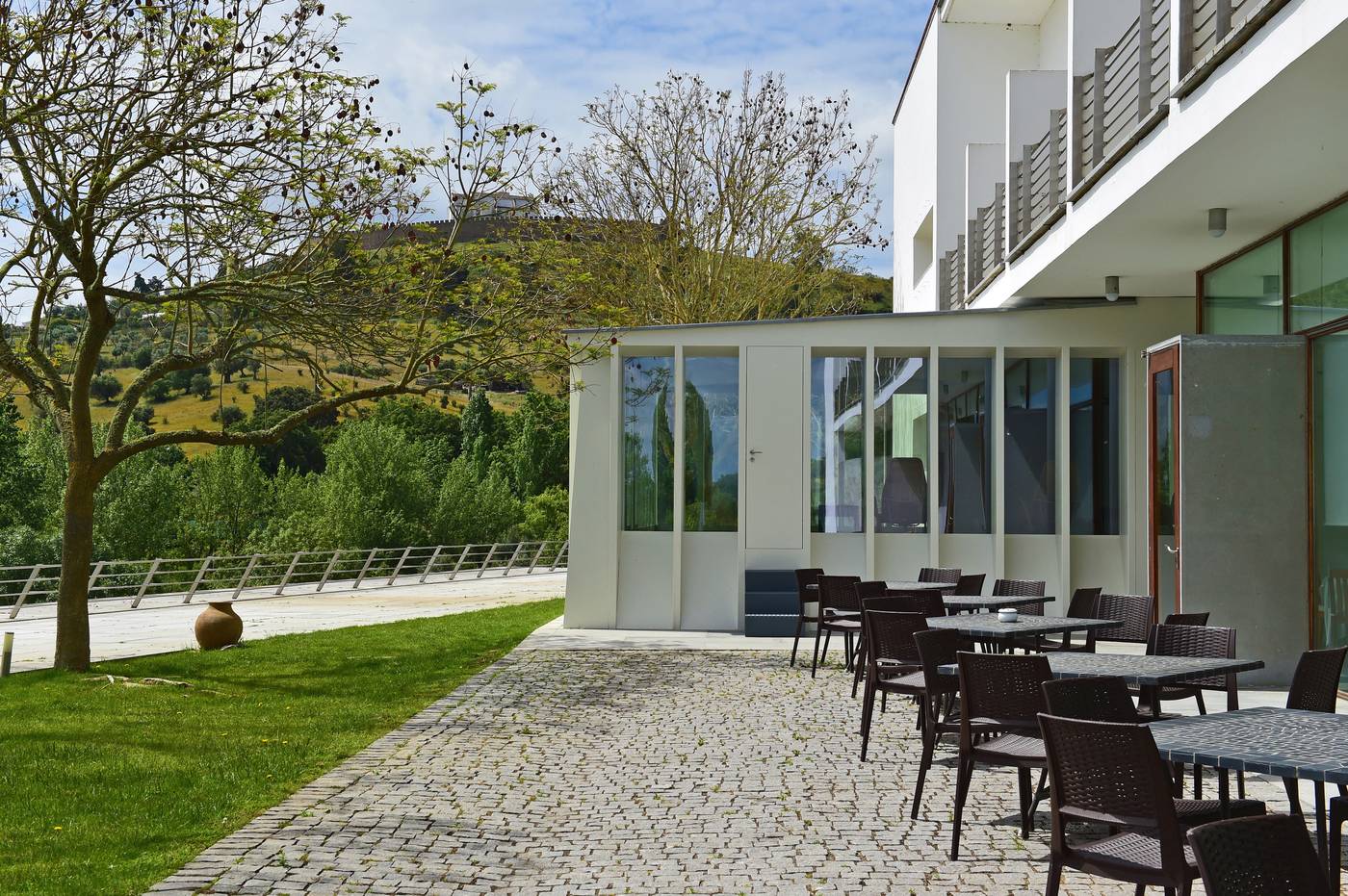 Pousada-Convento-de-Arraiolos-Pool-2